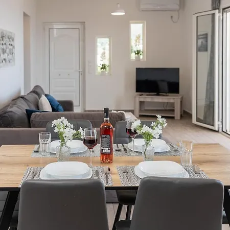 Souzana Sea & Serenity Апартаменты Лурдата